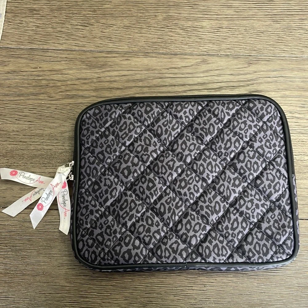 Penelope Ann Tablet Case